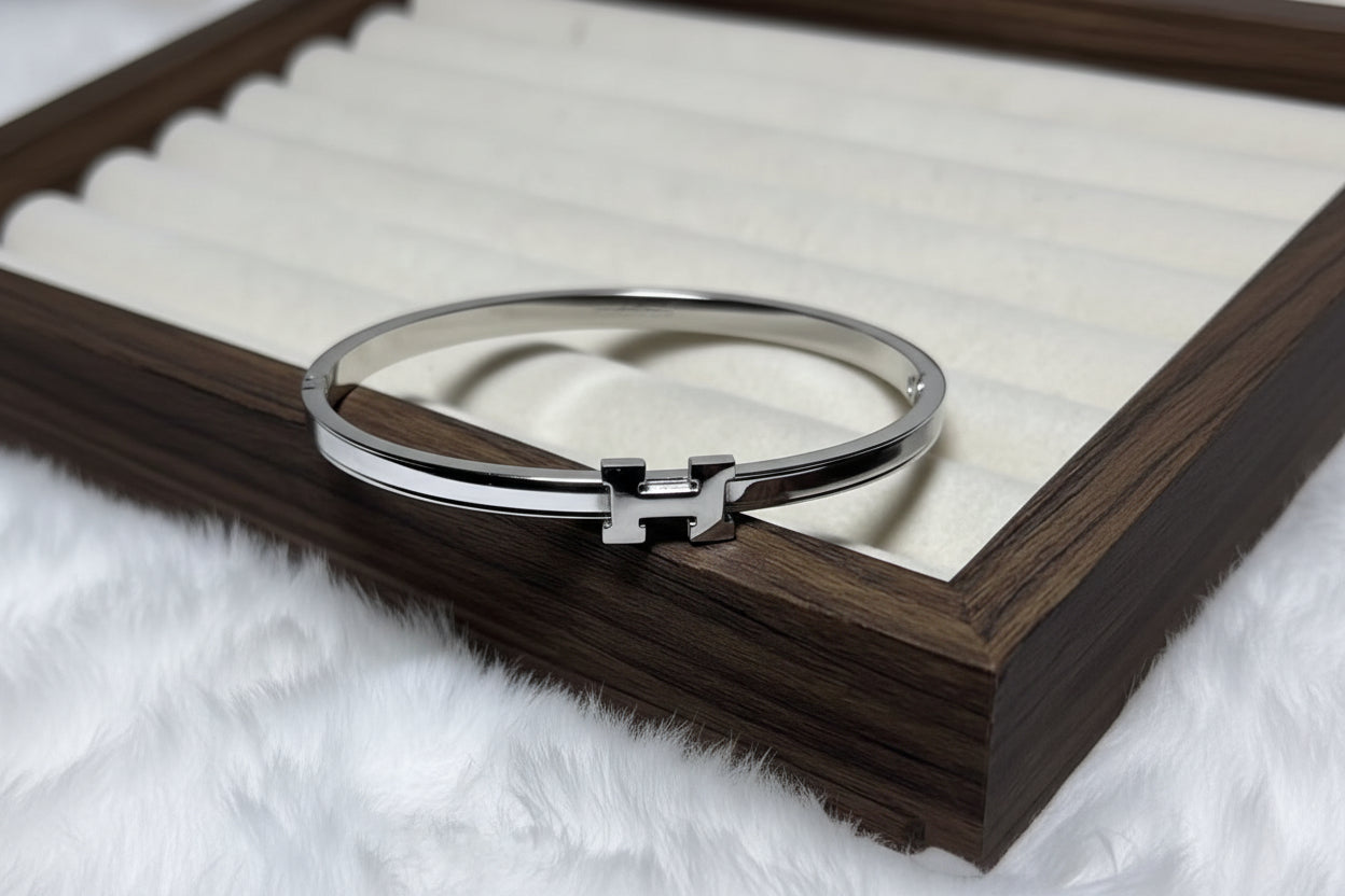Slim Enamel 'H' Clasp Bangle