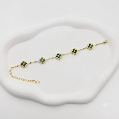 Chic Geometric Quatrefoil Statement Wristwear