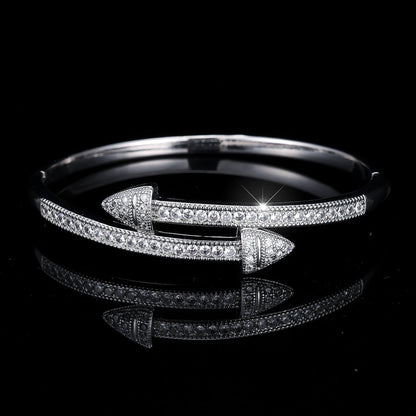 18K Gold Plated Nail Motif Bangle
