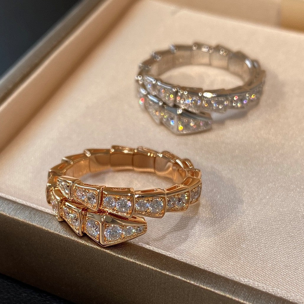 AURENA® FULL PAVÉ SNAKEBONE RING