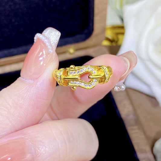 AURENA® PAVÉ HORSEBIT TWISTED RING