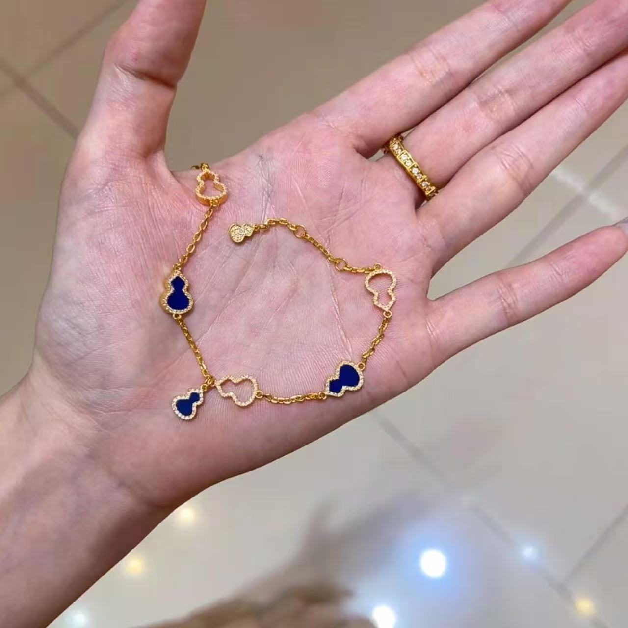 Vintage Cobalt Gourd Crystal Bracelet