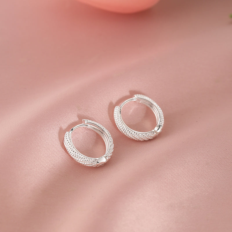 AURENA® TWISTED EAR CUFF