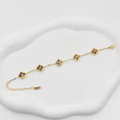 Chic Geometric Quatrefoil Statement Wristwear