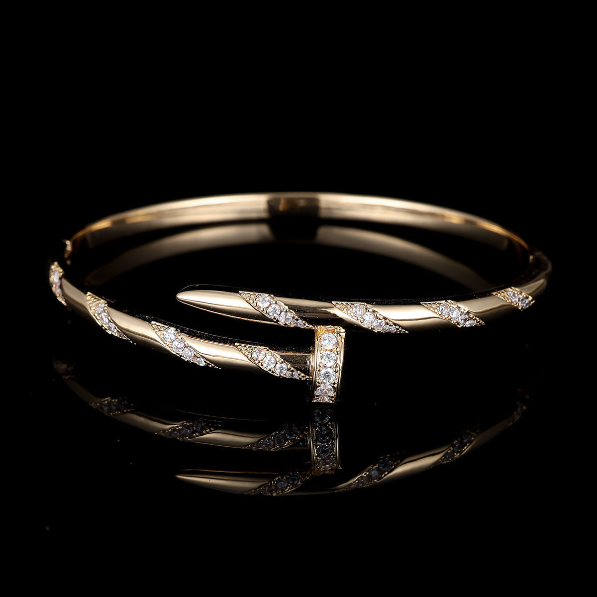 18K Gold Plated Nail Motif Bangle