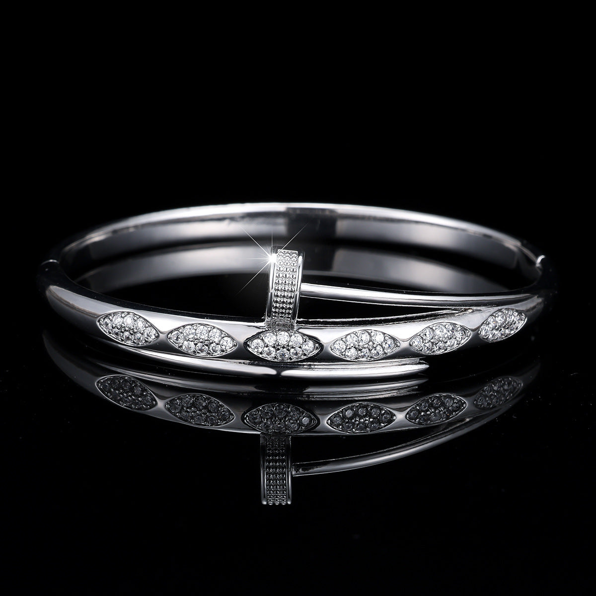18K Gold Plated Nail Motif Bangle