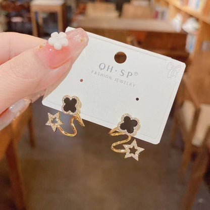 AURENA® CLOVER BLOOM STUD EARRINGS