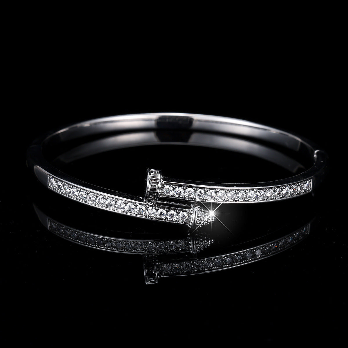 18K Gold Plated Nail Motif Bangle