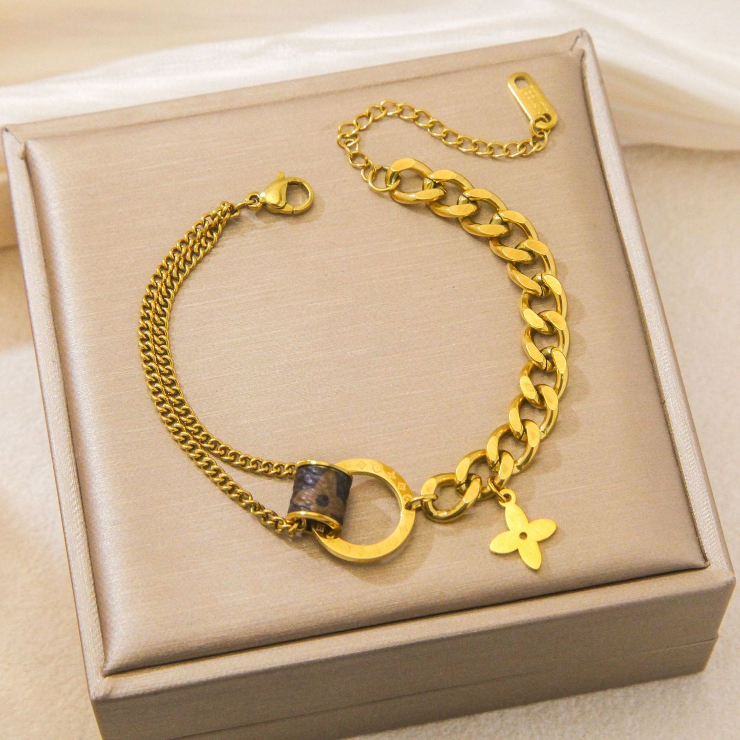 AURENA® CLOVER SIGNATURE BRACELET