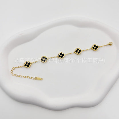 Chic Geometric Quatrefoil Statement Wristwear