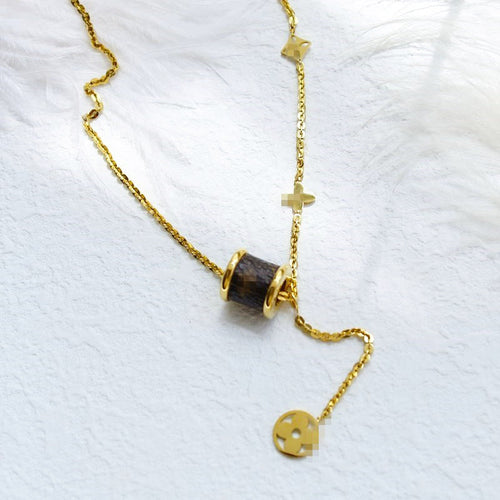 AURENA® CLOVER CHARM NECKLACE