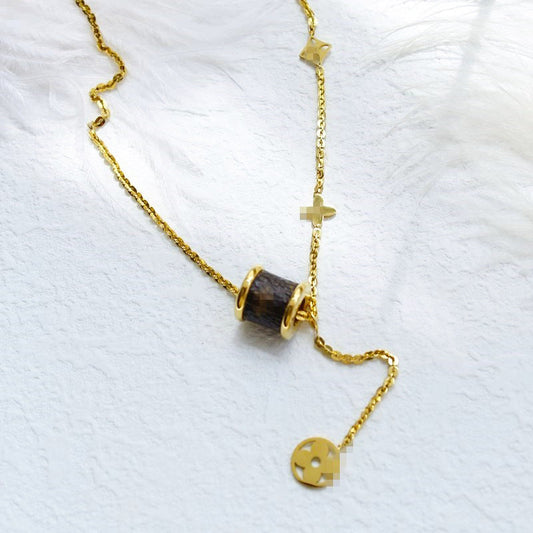 AURENA® CLOVER CHARM NECKLACE