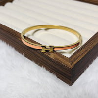 Gold / Soft Peach