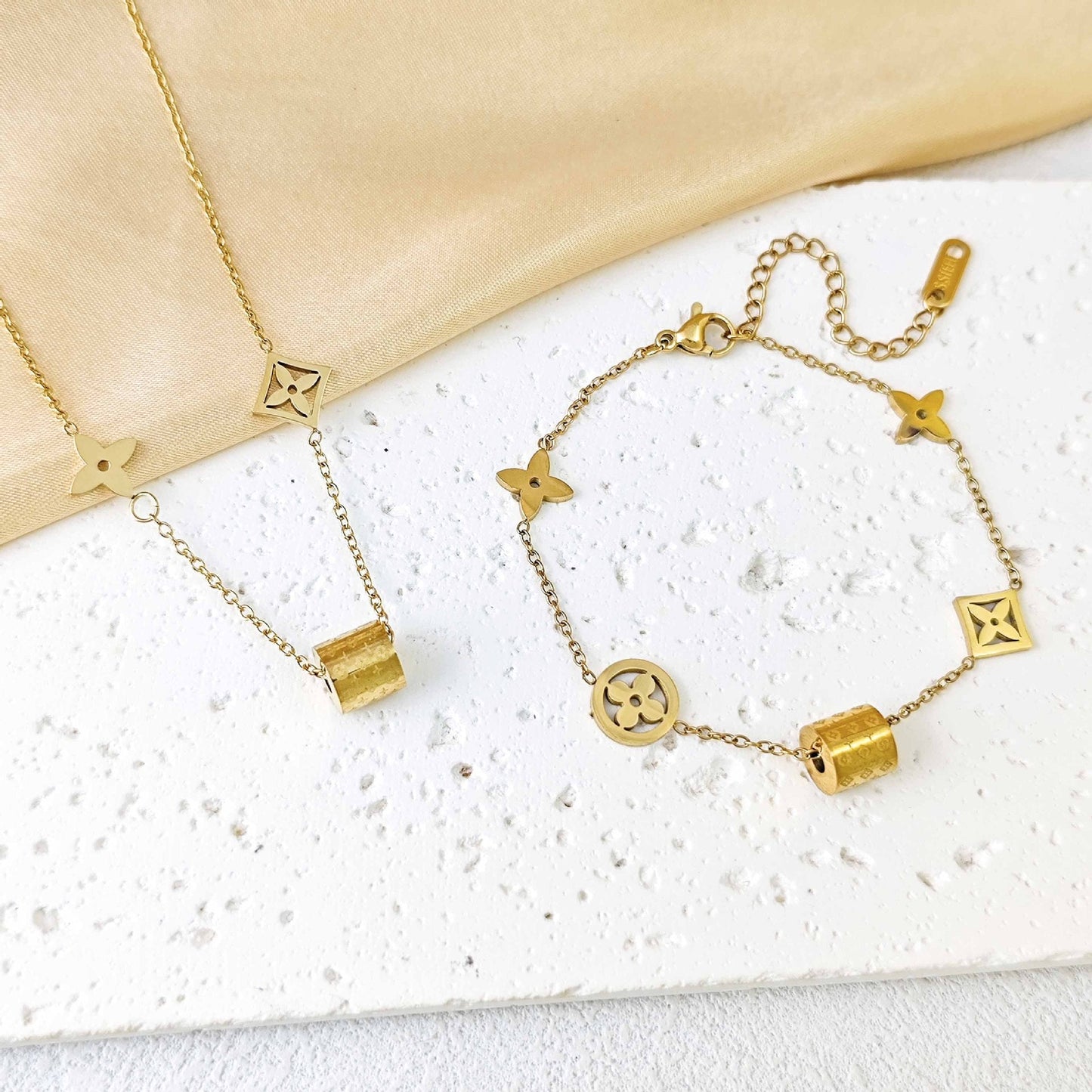Chic Tarnish-Free Monogram Lucky Clover Choker