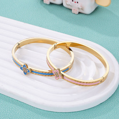 Golden Oval Minimalist Bangle